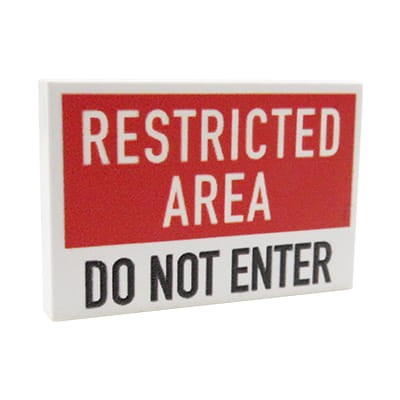 Custom LEGO - Tablica ostrzegawcza Restricted Area - Do Not Enter - customowy nadruk UV  od Extra Extra Bricks na płytce LEGO® białej, 2x3