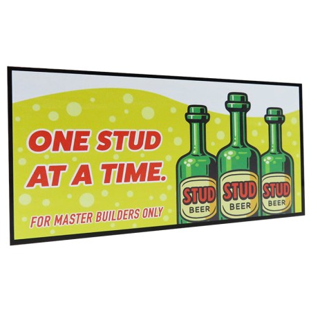 Custom LEGO – Panneau publicitaire Stud Beer – tuile LEGO® noire 8x16 (6,4 × 12,8 cm) avec impression personnalisée par Extra Extra Bricks