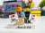 Figurines LEGO® personnalisées couple avec panneaux Love et votre texte - exemple de personnalisation 1