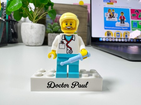 Figurine LEGO® personnalisée médecin - exemple de personnalisation 1