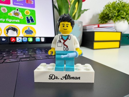Figurine LEGO® personnalisée médecin - exemple de personnalisation 3