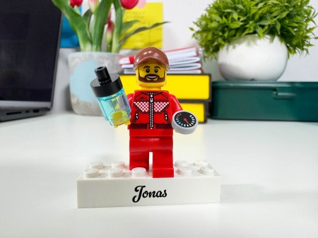 Personalizowana figurka LEGO® Biegacz - przykład personalizacji 3