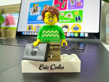 Figurine LEGO® personnalisée programmeur – exemple de personnalisation 1