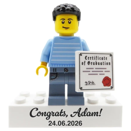 Personalizowana figurka LEGO z dyplomem - prezent na zakończenie roku dla ucznia, maturzysty i magistra