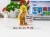Personalizowana figurka LEGO® z napisem na podstawce jako prezent na Dzień Mamy - przykład personalizacji 3