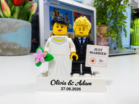 Personalizowane figurki LEGO® Młoda Para - przykład personalizacji 2