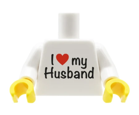 Custom LEGO Torso – weißes T-Shirt mit „I love my Husband“-Aufdruck