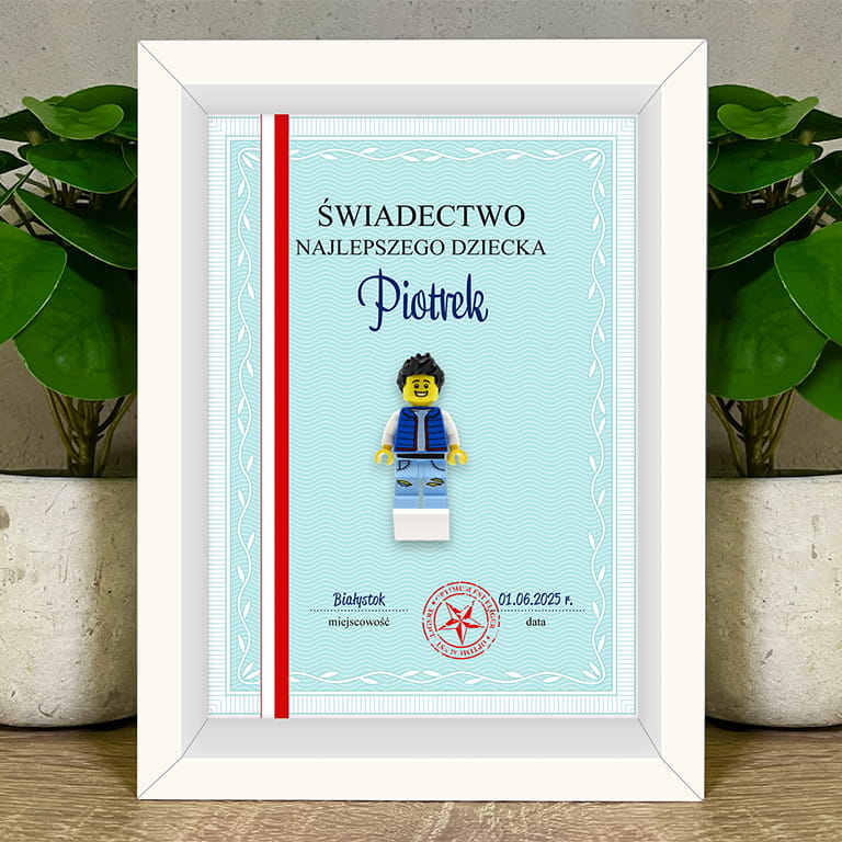 Ramka z personalizowaną figurką z części LEGO  i tłem Świadectwo – prezent na zakończenie roku szkolnego dla ucznia i maturzysty