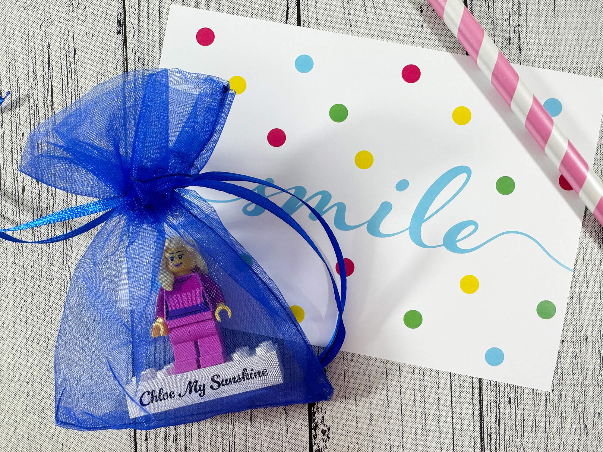 Personalizowana figurka LEGO® z imieniem na podstawce - opakowanie prezentowe